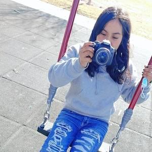 Meet your Posher, Yaneth